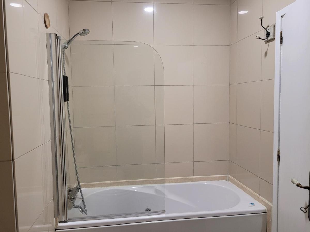 Апартаменты Charm City Center Apt 140M2 & Free Parking Брага Экстерьер фото
